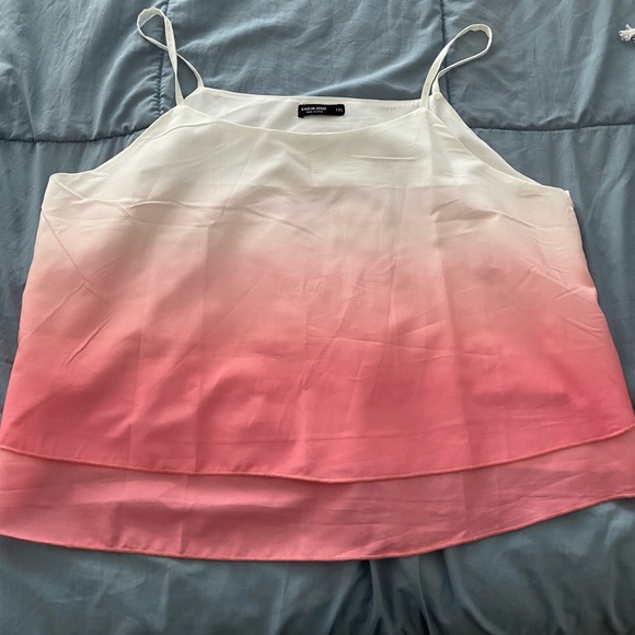 Tops - Picture 2 of 4